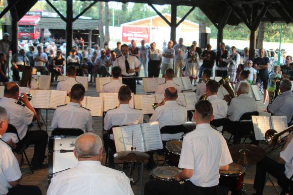 Wieczór z Krystyną Giżowską i Darkiem Bernatkiem w Radawie