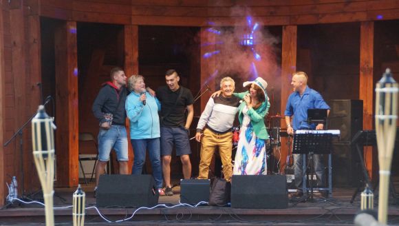 Wieczór z Piotrem Pręgowskim i Trio Spoko