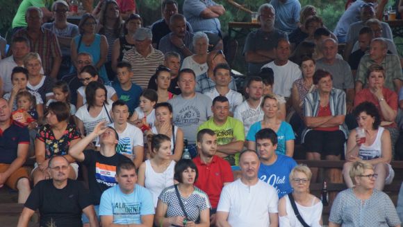 Wieczór z Kabaretem Pod Wyrwigroszem i zespołem Karczmarze